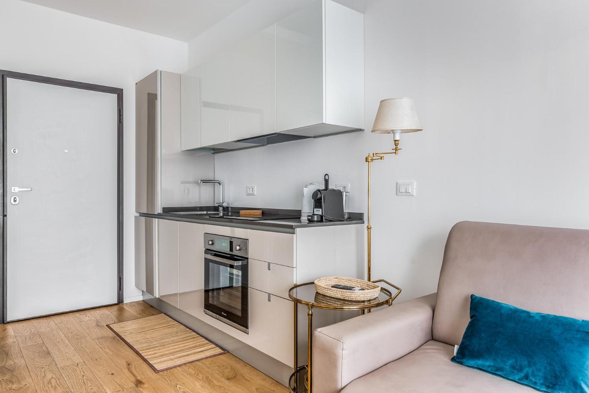 Milano Vetra-Parco Delle Basiliche 2 Pax- Wifi- Banfi Apartment Luaran gambar