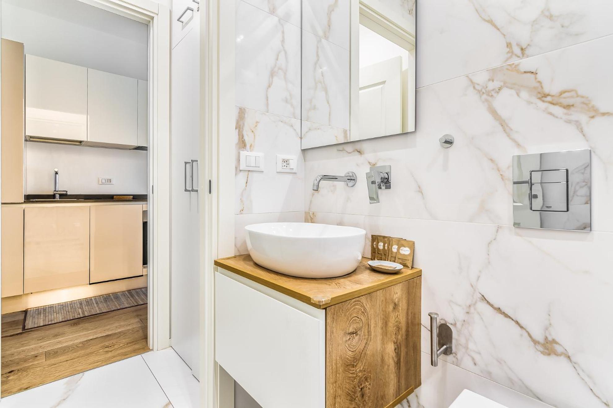 Milano Vetra-Parco Delle Basiliche 2 Pax- Wifi- Banfi Apartment Luaran gambar